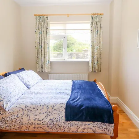 Sea View Hideaway *